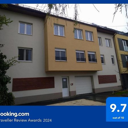 Blonde River Apartman Mora Seghedin Exterior foto