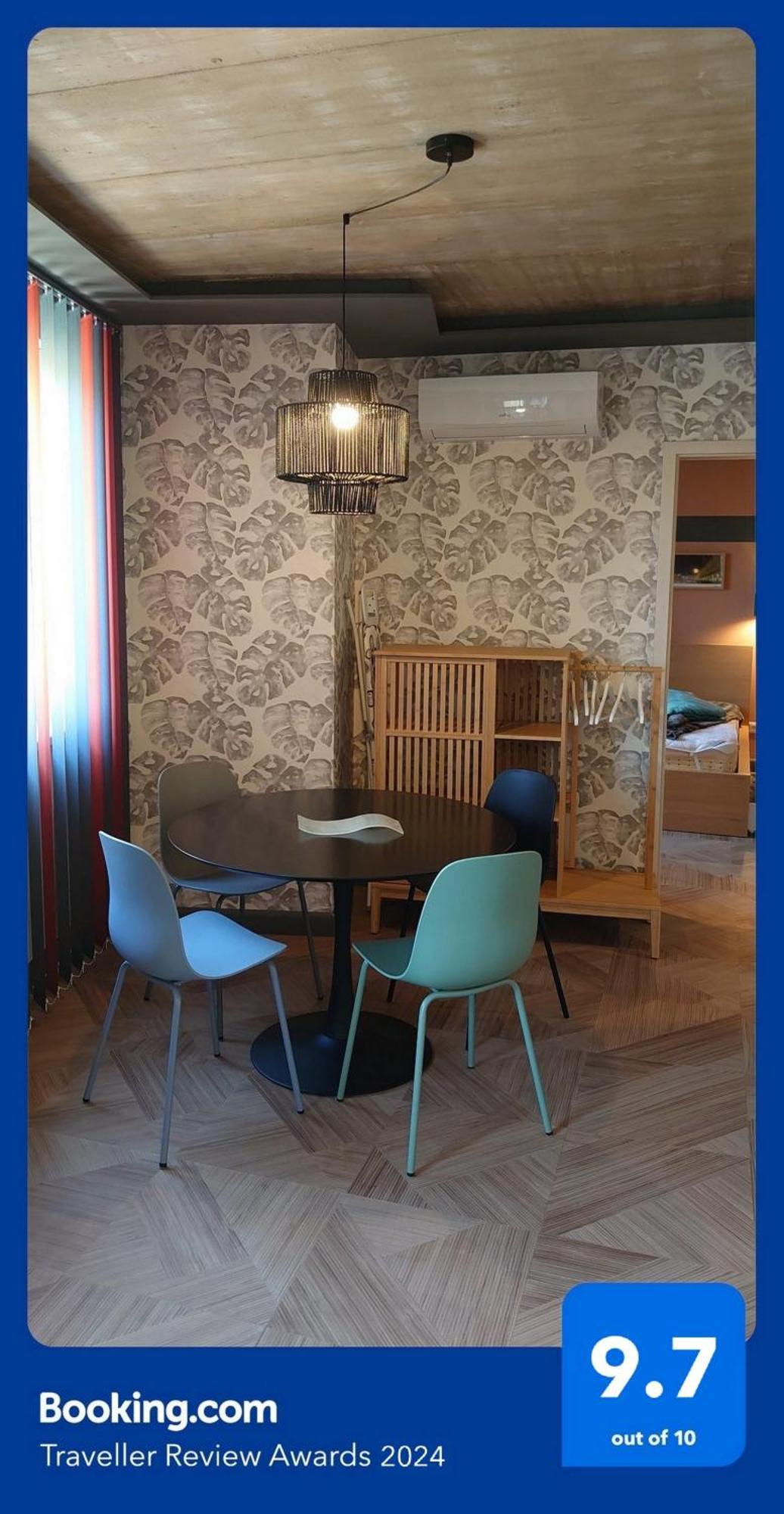Blonde River Apartman Mora Seghedin Exterior foto